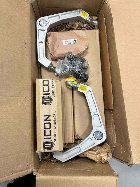 OPEN BOX - ICON 2020-Up GM 2500/3500 HD, 0-2" Lift 2.5 VS Shock System, Tubular UCA