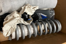 Load image into Gallery viewer, 17+ Colorado ZR2 PEAK DSSV Coilover Summit Kit w/ Peak Upper Control Arms w/ Hardware