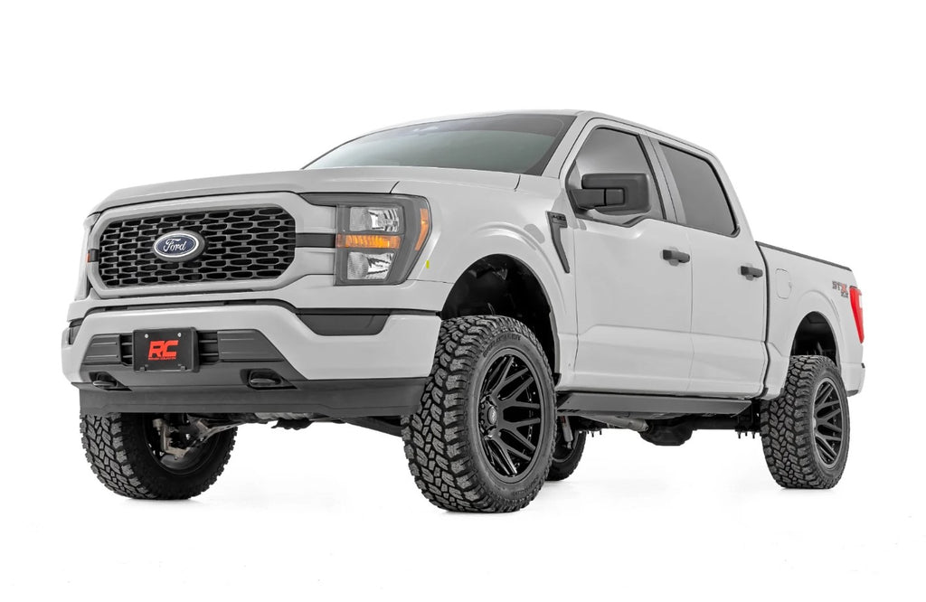 Rough Country Ford F-150 4WD (2021-2024) 4" Lift Forged UCA, M1 Shocks